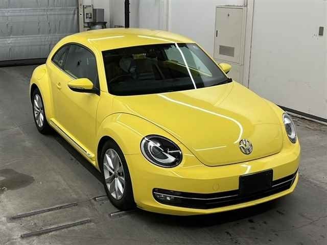 35083 Volkswagen The beetle 16CBZ 2012 г. (MIRIVE Saitama)